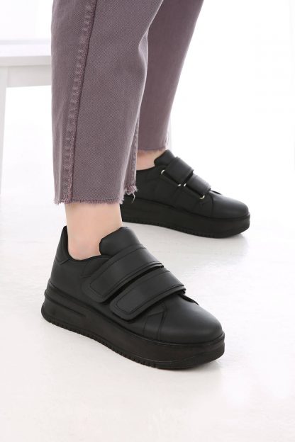 کفش کتانی زنانه مشکی Z00011600066