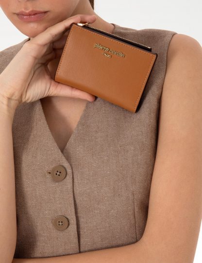 کیف پول زنانه قهوه ای پیرکاردین
