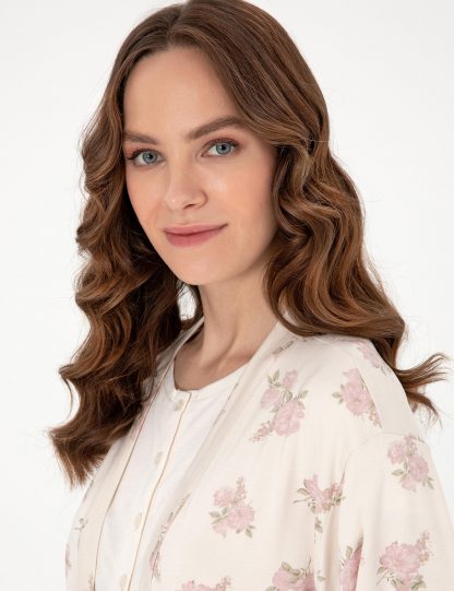 لباس خواب و لانژره زنانه کرم پیرکاردین