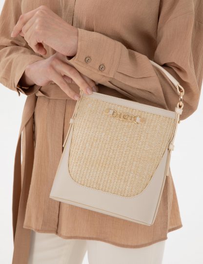 کیف دوشی زنانه بژ پیرکاردین