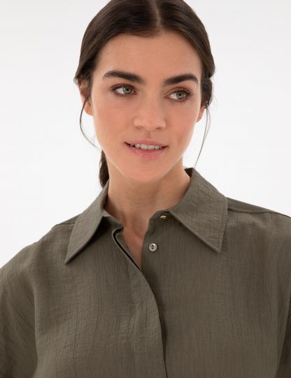 شومیز زنانه خاکی روشن پیرکاردین