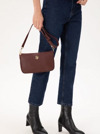 کیف دوشی زنانه زرشکی یو اس پولو