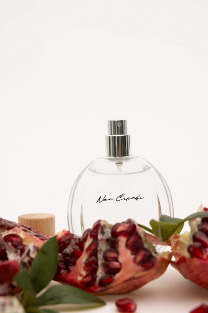 عطر زنانه قرمز دفکتو