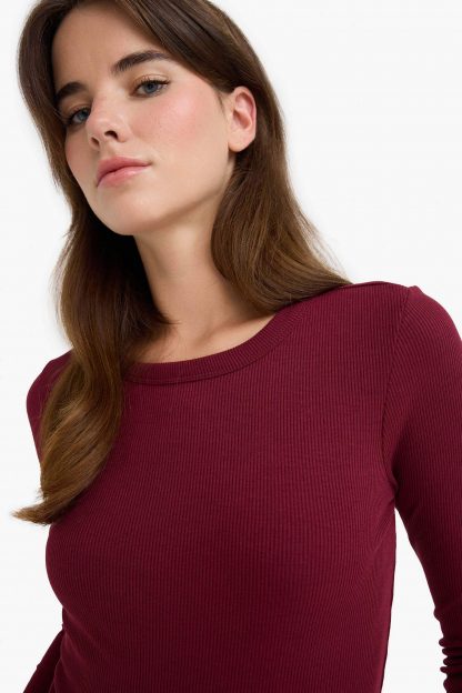 تیشرت زنانه زرشکی دفکتو