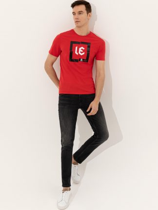 تی شرت مردانه قرمز کاشارل