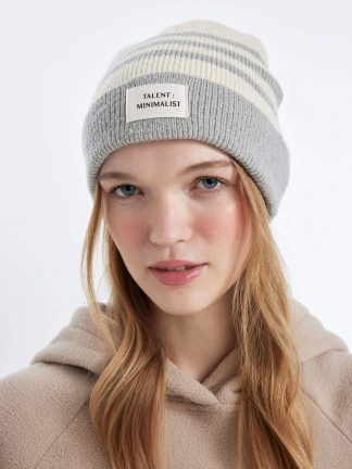 کلاه بافت زنانه خاکستری دفکتو