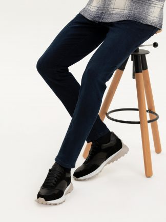 کفش کتانی و اسپرت مردانه مشکی کاشارل