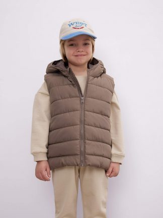 جلیقه نوزاد پسر بژ دفکتو تصویر ۱