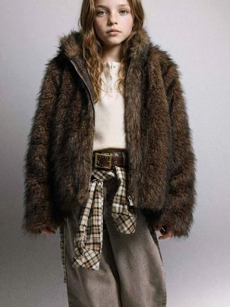 کت دخترانه بژ دفکتو تصویر ۱