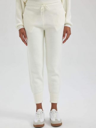 شلوار جاگر زنانه بژ دفکتو تصویر ۱