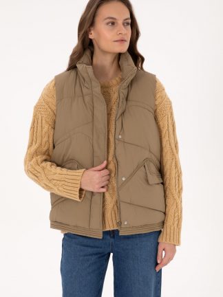 جلیقه زنانه خاکی روشن یو اس پولو